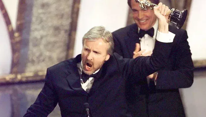 „Es war nur die Waffe, die zur Hand war“: James Cameron hätte Harvey Weinstein beinahe getötet, nachdem der in Ungnade gefallene Produzent bei der Oscar-Verleihung den 700-Millionen-Dollar-reichen legendären Regisseur beleidigt hatte