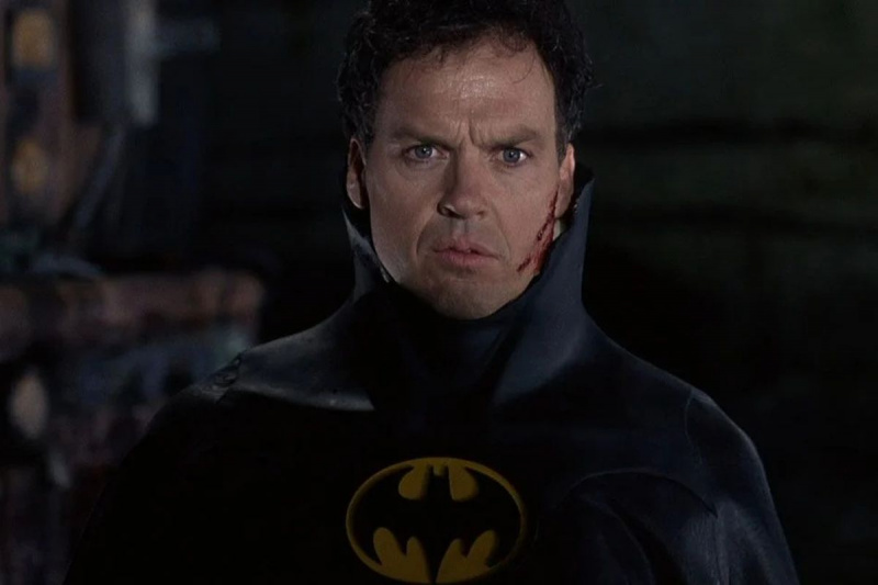   Michael Keaton ako Batman vo filme Batman sa vracia (1992).