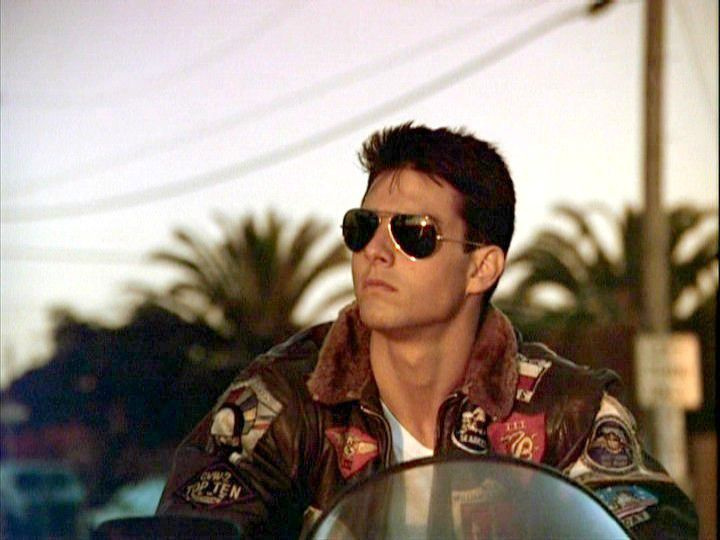   Tom Cruise em Top Gun Maverick de 1986