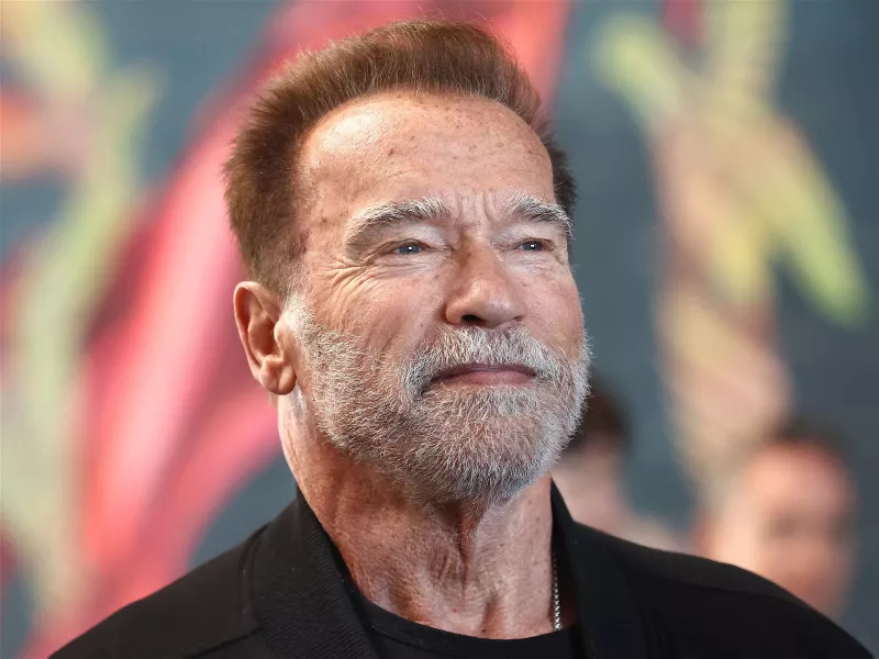 „Es kam auf der anderen Seite heraus“: Arnold Schwarzeneggers Machismo kostete ihn viel Geld, nachdem sich der Terminator-Star beim Dreh eines 98-Millionen-Dollar-Films in die Hose gemacht hatte