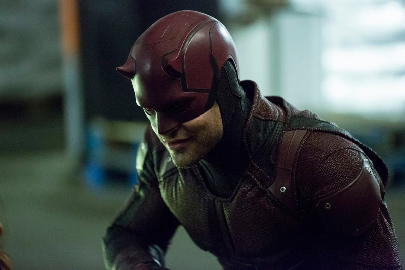 'Neatbilst izejmateriālam': Čārlijs Kokss apstiprina, ka 'Daredevil: Born Again' nebūs tāda komēdija kā She-Hulk, tā būs nopietna un graudaina kā Netflix versija