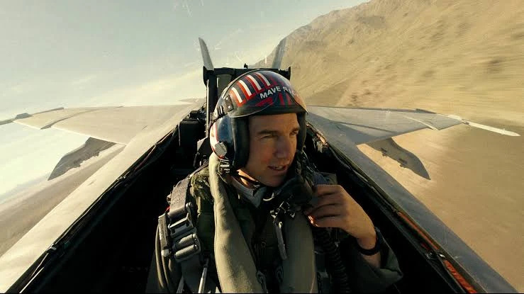   Tom Cruise vo filme Top Gun 2