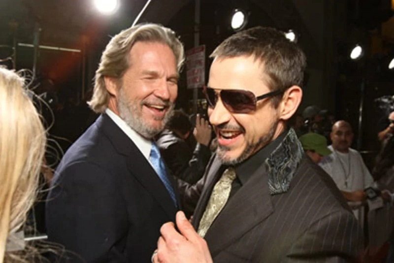  RDJ i Jeff Bridges przybywają na premierę Iron Mana