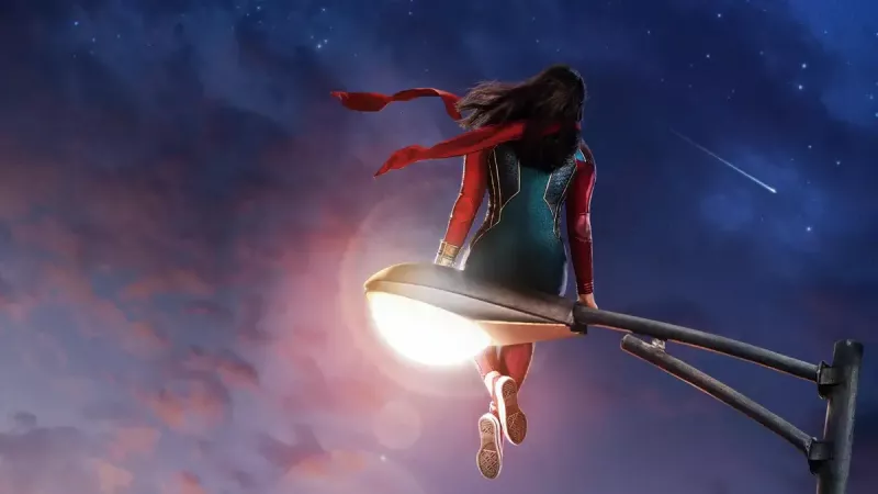 'Harika bir sinastri anı': Bayan Marvel Yazarı, Kamala Khan'ın 2. Sezonda Wolverine ile Takım Kurma Potansiyelini Anlatıyor