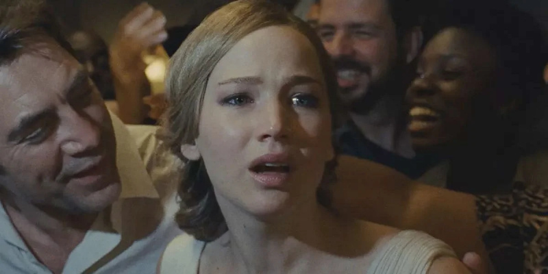   Jennifer Lawrence dans Mère (2017).