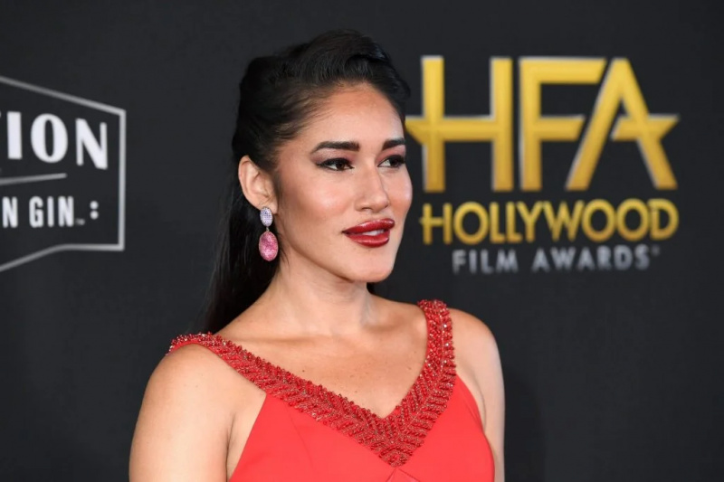   Актриса Кью'orianka Kilcher gets embroiled in controversy