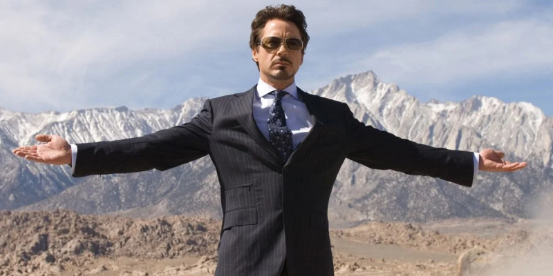  Robert Downey Jr. i Iron Man (2008).