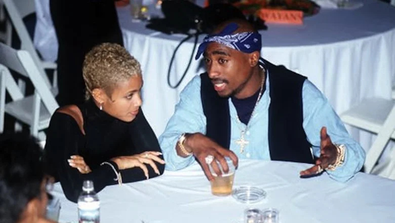 Jada Pinkett Smith는 그가 죽기 전에 그녀가 Tupac을 얼마나 사랑했는지 말하지 않은 것을 후회합니다.