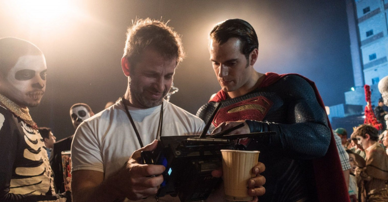   Zack Snyder a jövőjére utal Henry Cavill mellett's Superman - Geekosity