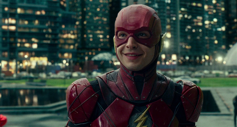 „Psal som si s ním“: Zack Snyder odhaľuje, že bol neustále v kontakte s Ezrom Millerom ako budúcnosť problémového herca DCU po „The Flash“ je stále nejasná