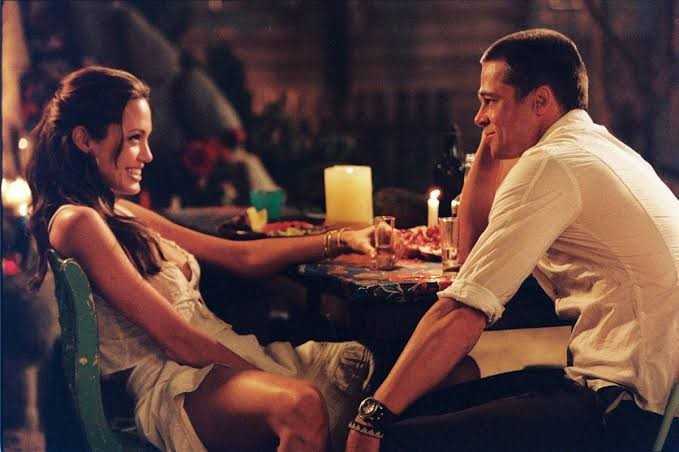 Jag fångade dem flera gånger: Angelina Jolies påståenden om att inte ha en affär med den sedan gifte Brad Pitt blev avslöjad efter att duon ertappades med att göra ut på 487 miljoner dollar filmuppsättning