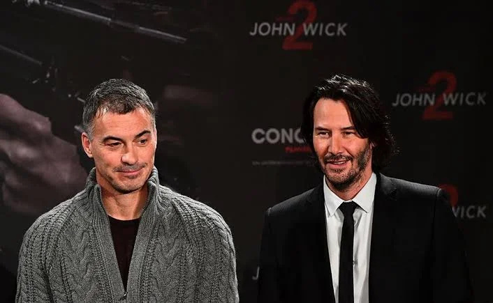 Keanu Reeves' John Wick-franchise på $881 mio. næsten redigerede den ikoniske hvalpedødsscene: 'At dræbe hvalpen blev skrevet ud. Vi var nødt til at gå så overbord”