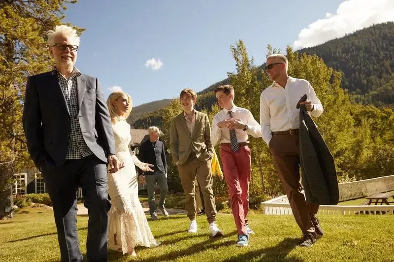  Ο James Gunn και η Jennifer Holland στο γάμο τους