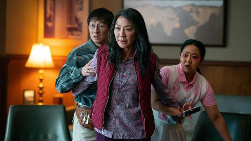 Her Yerde Hepsi Aynı Anda Başlangıçta Başrolde Jackie Chan İçin Tasarlandı Efsanevi Dövüş Sanatçısı-Aktörü Michelle Yeoh'a Gitmeden Önce 'Rush Hour 4' İçin Geri Dönecek