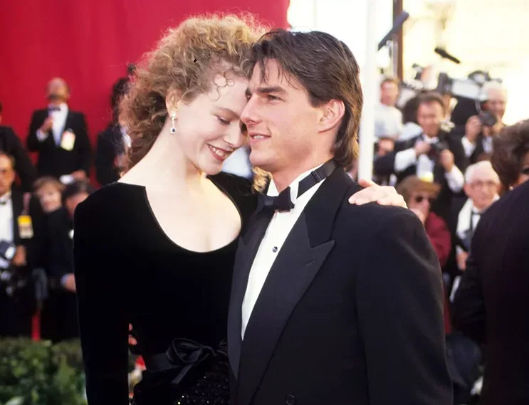 El karma golpea a Tom Cruise cuando la estrella de Top Gun 2 supuestamente le prohibió a su ex esposa Nicole Kidman asistir a la boda de su propio hijo, ahora él mismo permanece separado de su hija Suri