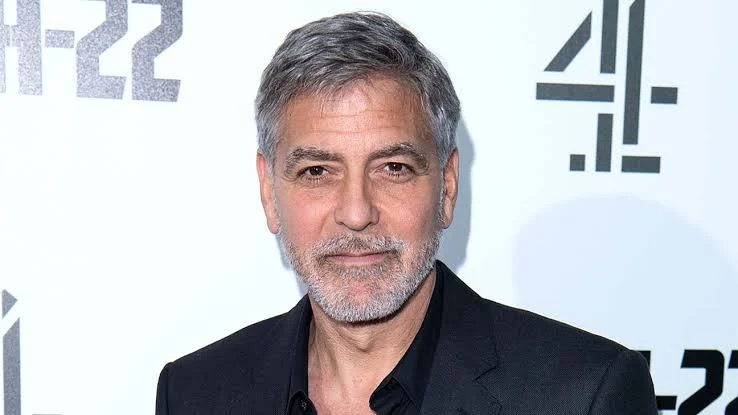   George'as Clooney