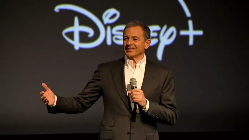 Le PDG Bob Iger Slyly admet que le contenu inférieur à la moyenne de la phase 4 de MCU est le résultat du fait que Disney est devenu trop «intoxicé» par la croissance initiale des abonnés: «Nous devons avoir le bon contenu»