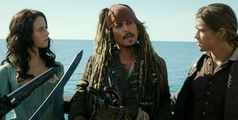 Johnny Depp의 스턴트 더블은 캐리비안의 해적에서 경력 종료 스턴트 실패 후 거의 목숨을 잃을 뻔했습니다.