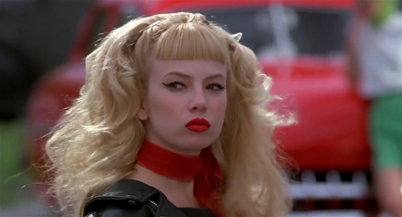   Traci Lords filmis Cry-Baby