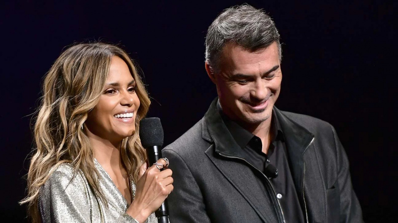   Chad Stahelski con Halle Berry