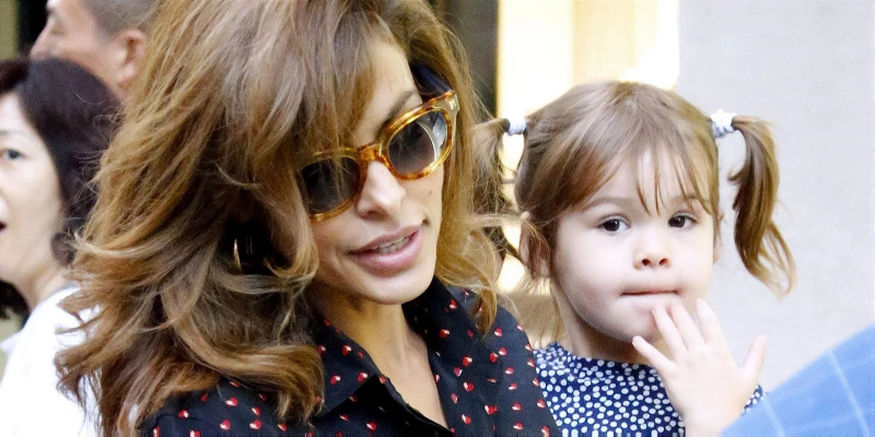   Eva Mendes koos oma vanema tütre Esmeraldaga