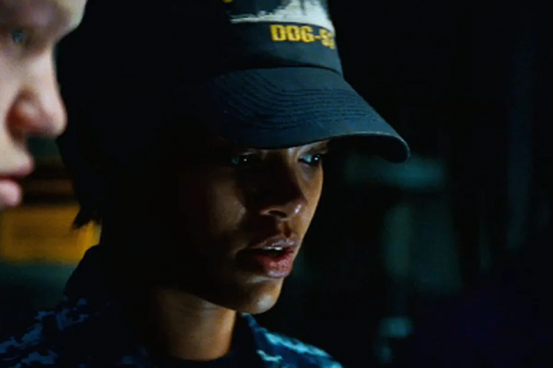   Риана в Battleship (2012)
