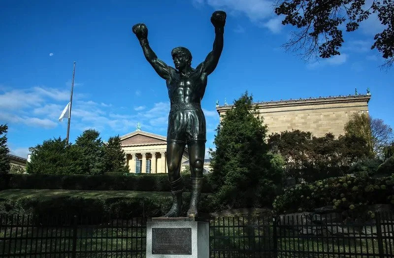   Statua Rockyja Balboe Sylvestera Stallonea