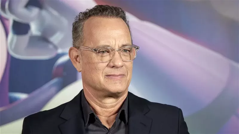 'J'ai toujours pensé que j'étais un très bon garçon': Tom Hanks affirme que ses débuts en tant que réalisateur à 34 millions de dollars l'ont changé en tant qu'acteur malgré le fait qu'il ait remporté 2 Oscars auparavant