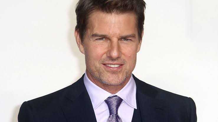 Više nije bio 35-godišnjak: Tom Cruise zamijenio je Toma Hanksa u filmu od 273 milijuna dolara nakon što je redatelj tvrdio da je dva puta dobitnik Oscara bio prestar za ulogu