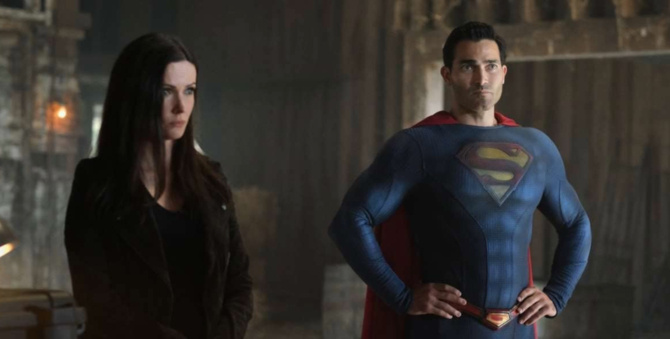   Tyler Hoechlin und Bitsie Tulloch spielen in der CW-Show die Hauptrollen als titelgebender Superman Lois