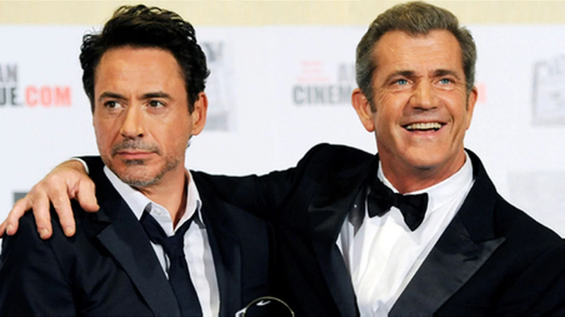   Robertas Downey jaunesnysis ir Melas Gibsonas