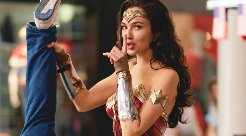 Tjente Gal Gadot virkelig $300K for Wonder Woman mens Henry Cavill tjente $14M for Man of Steel?