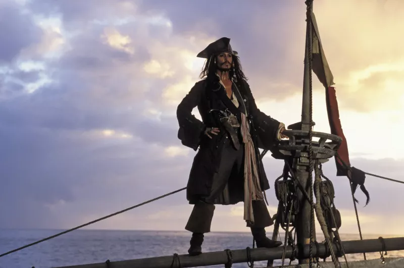   Johnny Depp de Piratas del Caribe: La maldición de la Perla Negra
