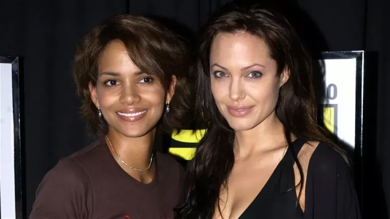   Angelina Jolie og Halle Berry