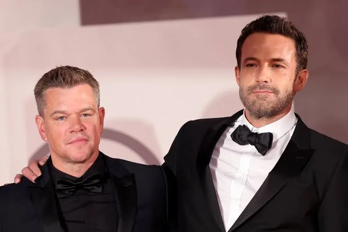 „Er gibt sich einfach immer wieder die besten Rollen“: Matt Damon beschuldigt Ben Affleck, seine Lieblingsrollen gestohlen zu haben, obwohl er seinen besten Freund in einem 179 Millionen US-Dollar teuren Marvel-Film mitspielen ließ