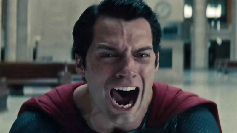   Χένρι Κάβιλ's Superman in the aftermath of General Zod's murder