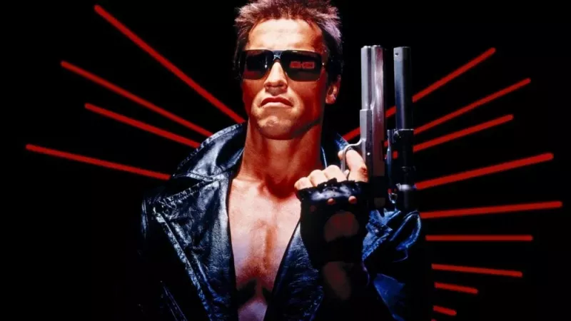   Arnold Schwarzenegger in und als The Terminator.