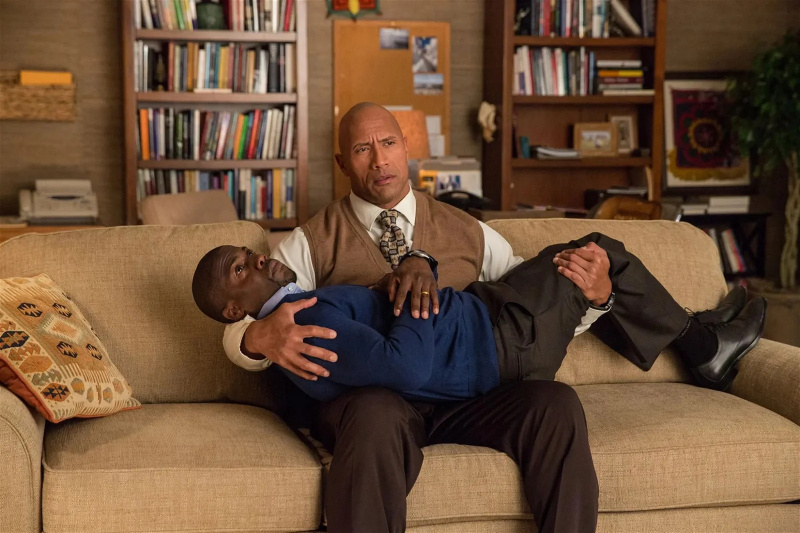   The Rock และ Kevin Hart ใน Central Intelligence