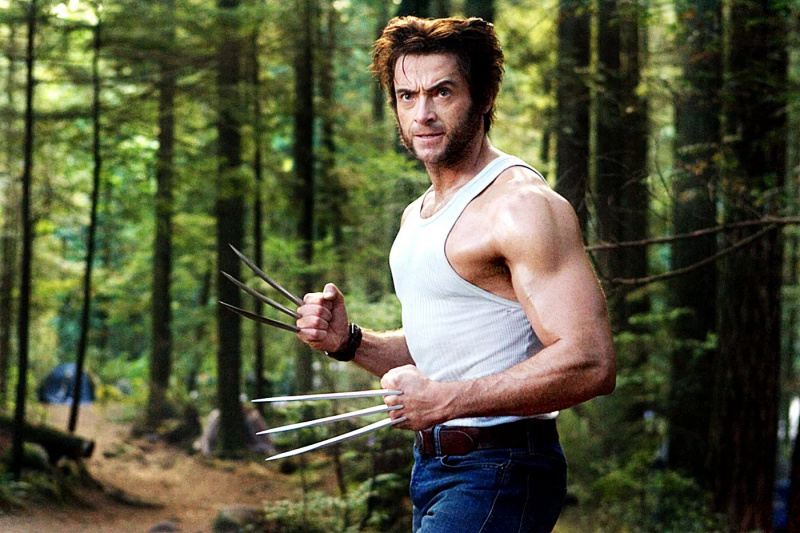 “Diētu patiesībā es saņēmu no Dveina Džonsona”: roks palīdzēja Hjū Džekmenam iegūt panākumus filmai “The Wolverine” — lika viņam trenēties 3 stundas dienā, apēst 6000 kalorijas, lai viņš izskatītos pēc grieķu dieva.