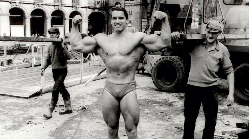 “Era un país de hombres destrozados”: Arnold Schwarzenegger rompe el silencio sobre el padre tirano que llevó a su hermano mayor a una tumba prematura