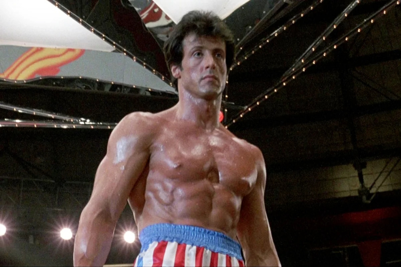   Rocky'de Rocky Balboa rolünde Sylvester Stallone