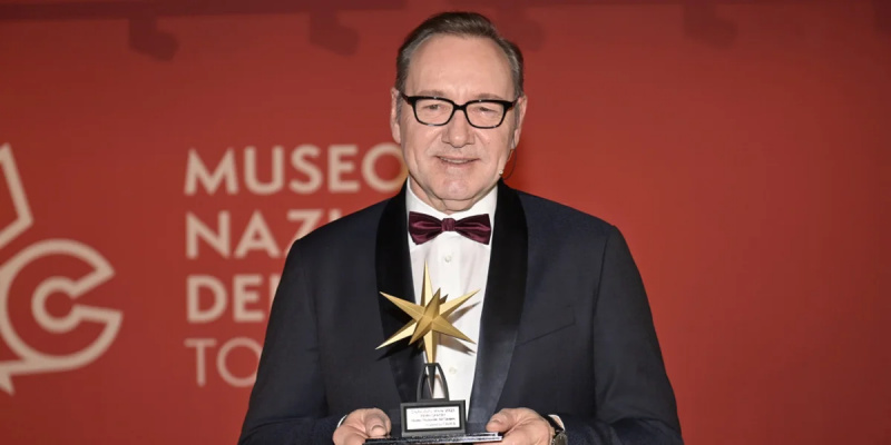 El controvertido actor Kevin Spacey agradece al Museo del Cine de Italia por la invitación de 'Ballsy', es honrado con un 'Premio a la Trayectoria'