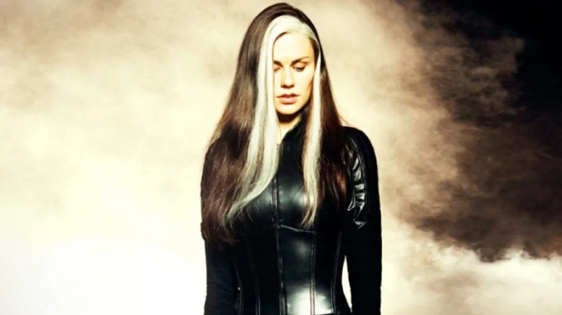   صورت آنا باكين دور Rogue في امتياز X-Men.