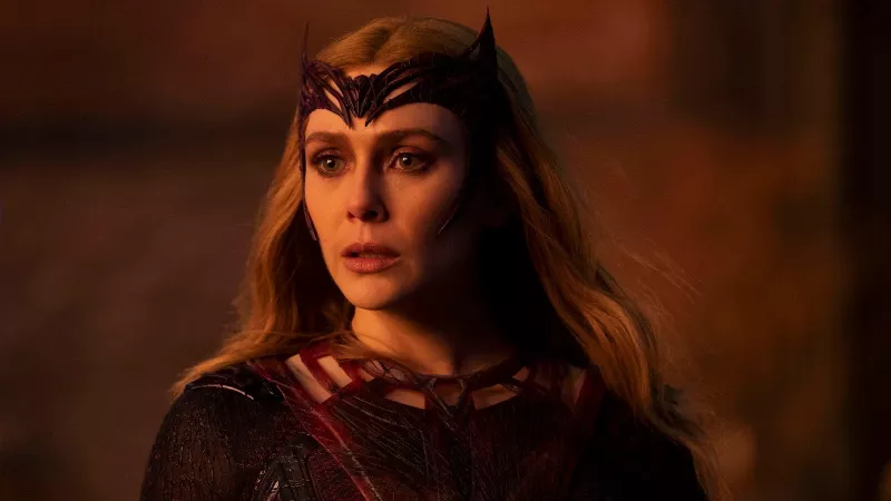 „Gib ihnen einfach einen“: Elizabeth Olsen, die wegen „Avengers“ viele Filme verloren hat, mag es nicht, wenn MCU Schauspieler mit Verträgen einschränkt