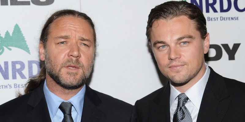 Pijana historia Leonarda DiCaprio i Russella Crowe'a: Leo nie prosił o żaden zysk, sprzedając Crowe'owi głowę dinozaura po tym, jak obaj zmarnowali się wódką