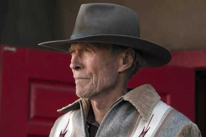 Jeg kunne ikke være pappas perfekte lille jente: Clint Eastwood saboterte ekskjærestes karriere i hevn etter å ha blitt tvunget til å betale henne $1,5 millioner i ydmykende nederlag
