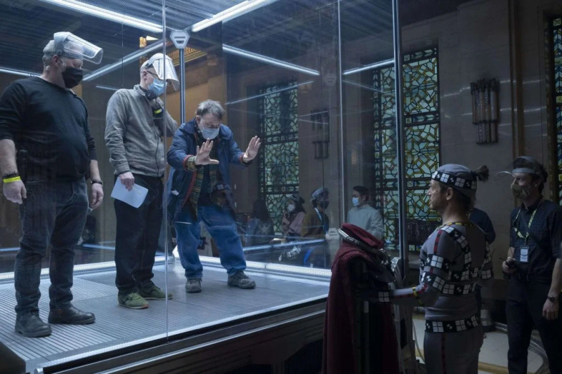 Sandra Bullock søger efter sigende at få Hollywoods comeback med Spider-Man-instruktøren i Horror Flick After Bird Box Success