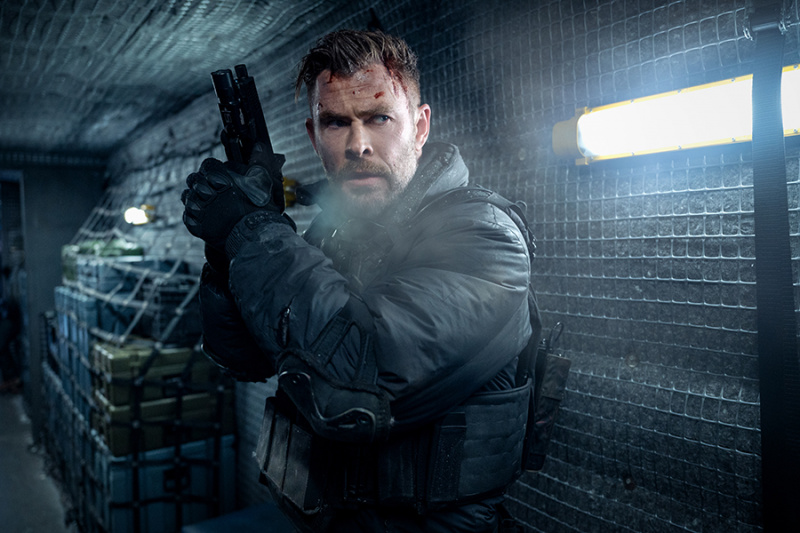   Chris Hemsworth nel ruolo di Tyler Rake in Extraction 2.