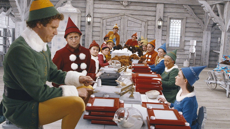 Nepaisant to, kad buvo parduotas aukcione už 300 000 USD, Willas Ferrellas laikė 1 didžiąją dalį savo „elfo“ kostiumo