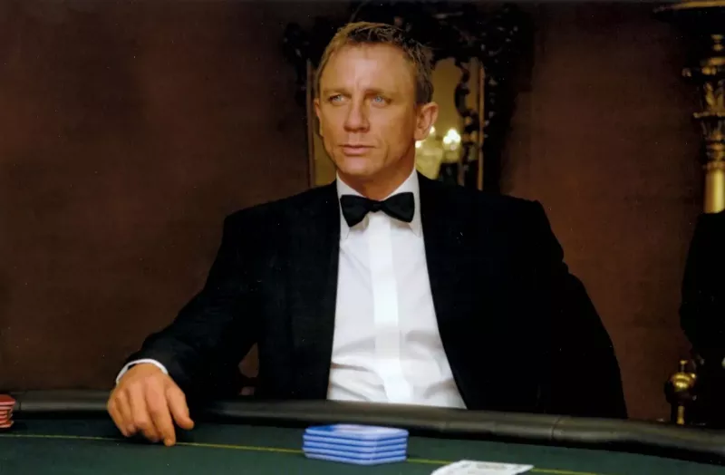 Quicksilver-Schauspieler Aaron Taylor-Johnson wirft Henry Cavill aus dem James-Bond-Rennen und soll das Studio bei einem geheimen Vorsprechen beeindruckt haben